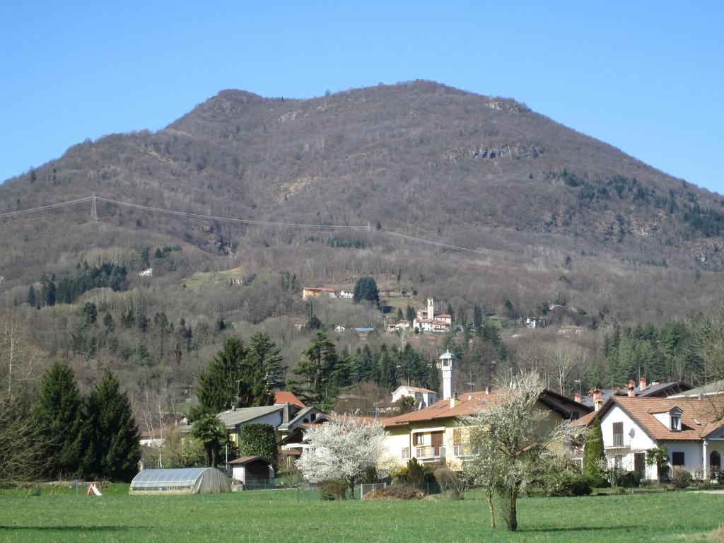 La Casa Del Borgo Bed & Breakfast Brissago-Valtravaglia Eksteriør bilde