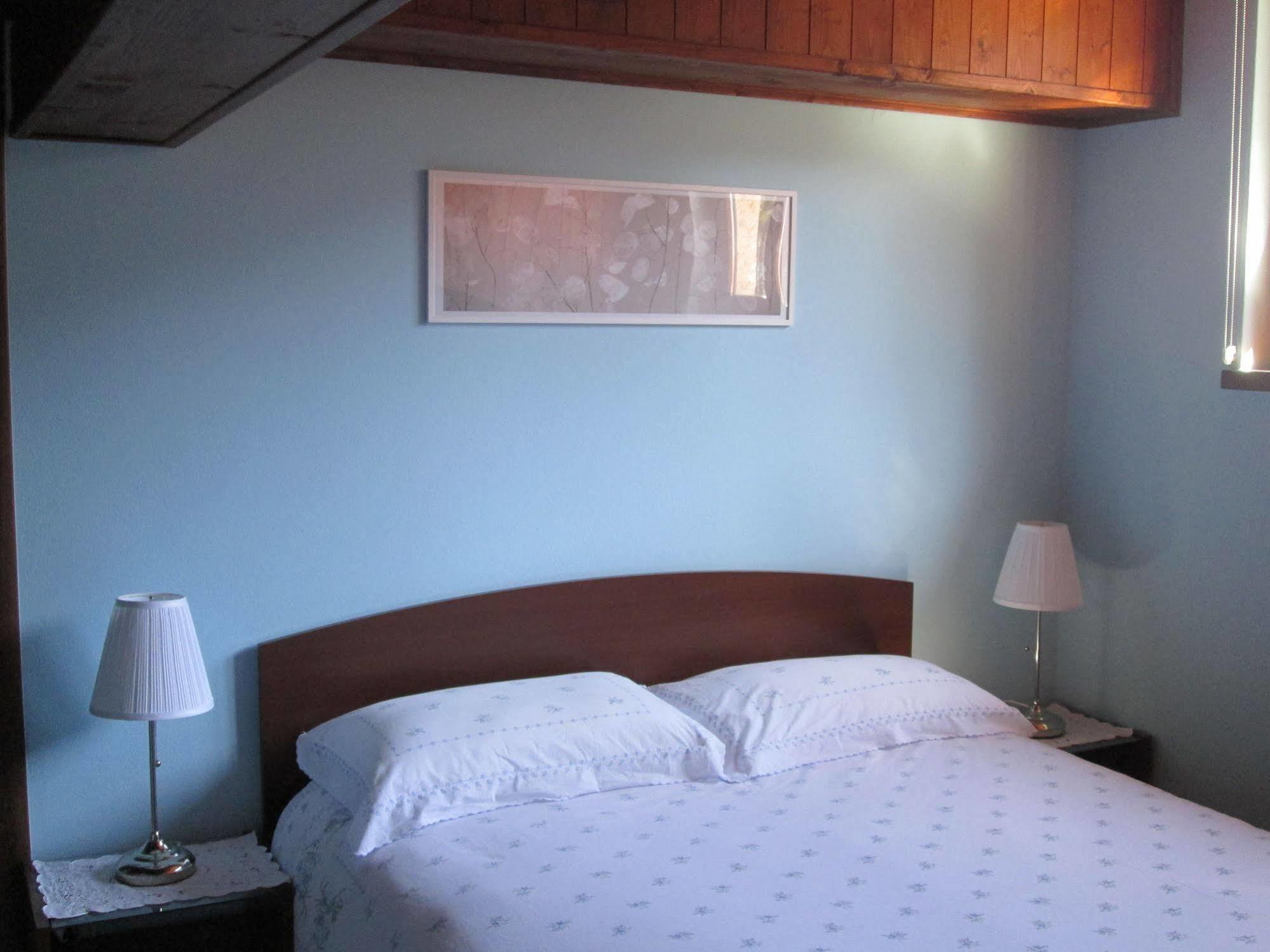 La Casa Del Borgo Bed & Breakfast Brissago-Valtravaglia Eksteriør bilde
