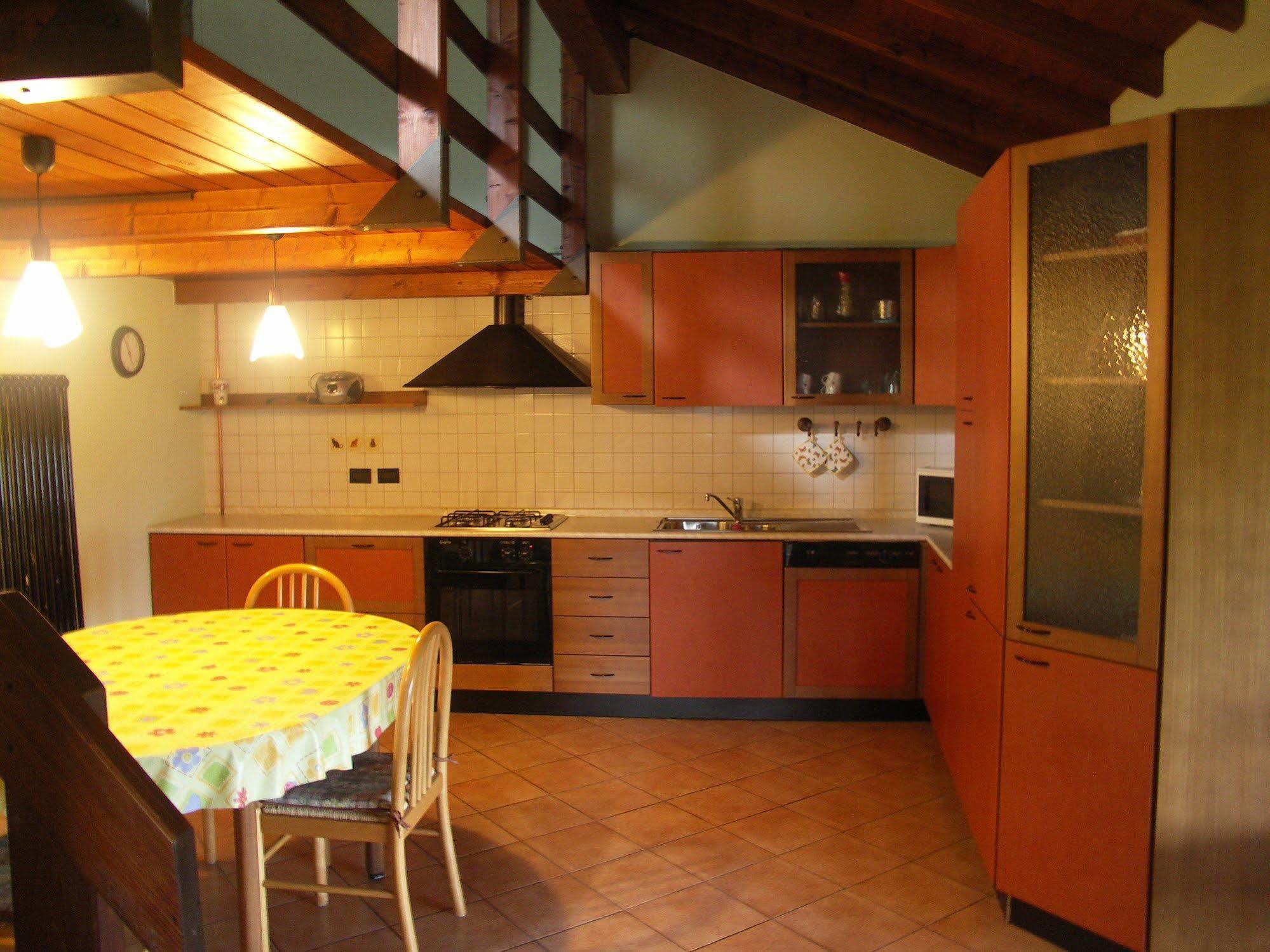 La Casa Del Borgo Bed & Breakfast Brissago-Valtravaglia Eksteriør bilde