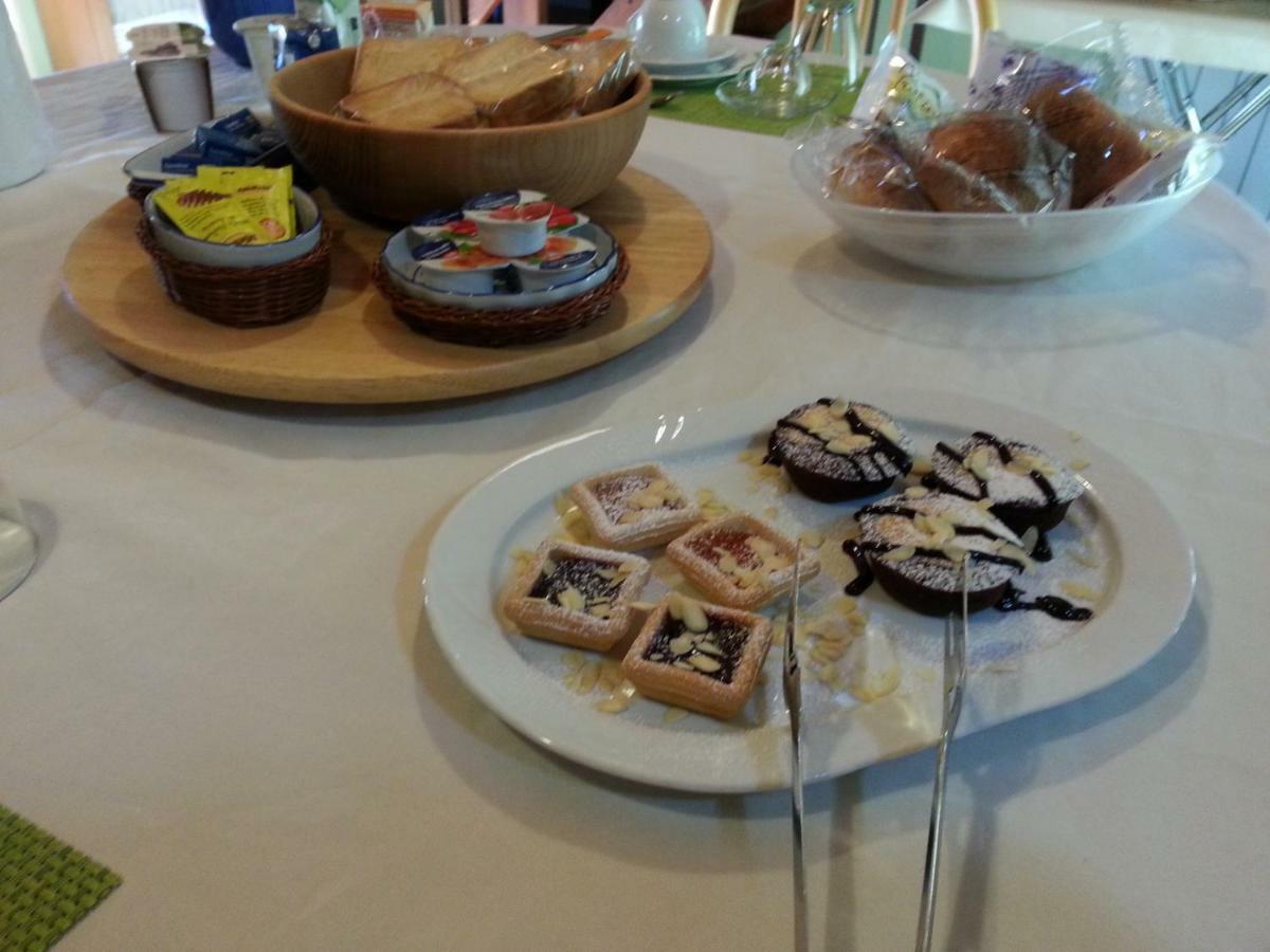 La Casa Del Borgo Bed & Breakfast Brissago-Valtravaglia Eksteriør bilde